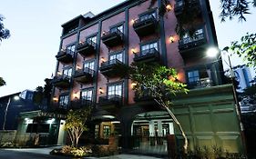 Nonies Huis Cibubur